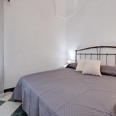 Sant Oronzo Palace Ostuni Bagian luar foto