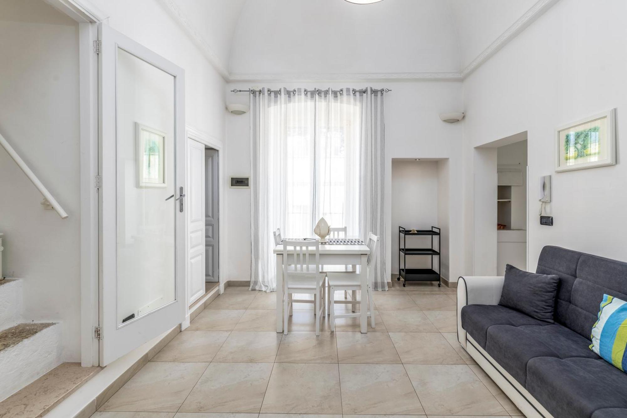 Sant Oronzo Palace Ostuni Bagian luar foto