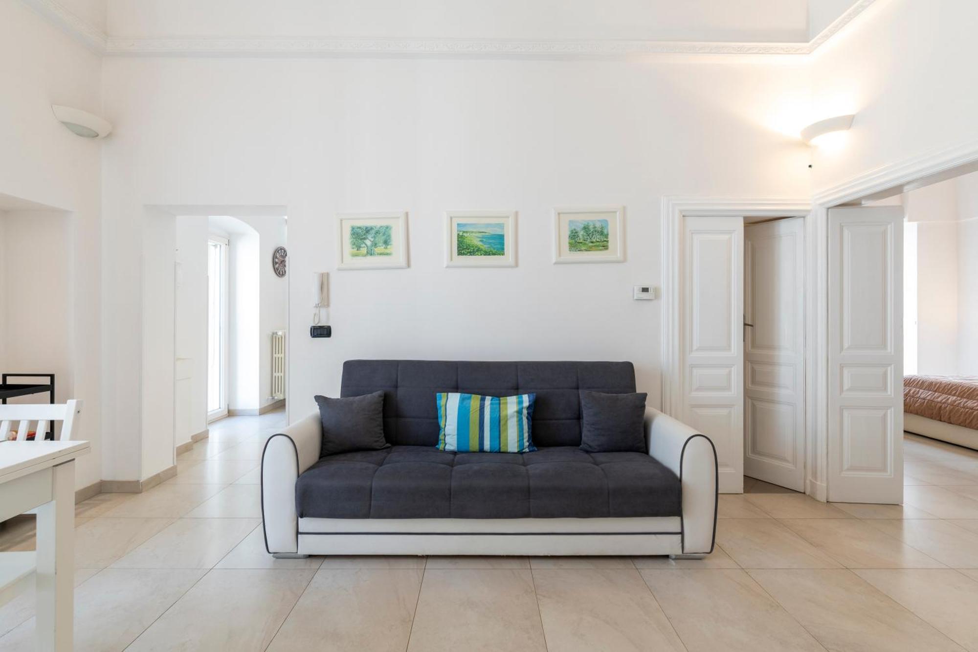 Sant Oronzo Palace Ostuni Bagian luar foto