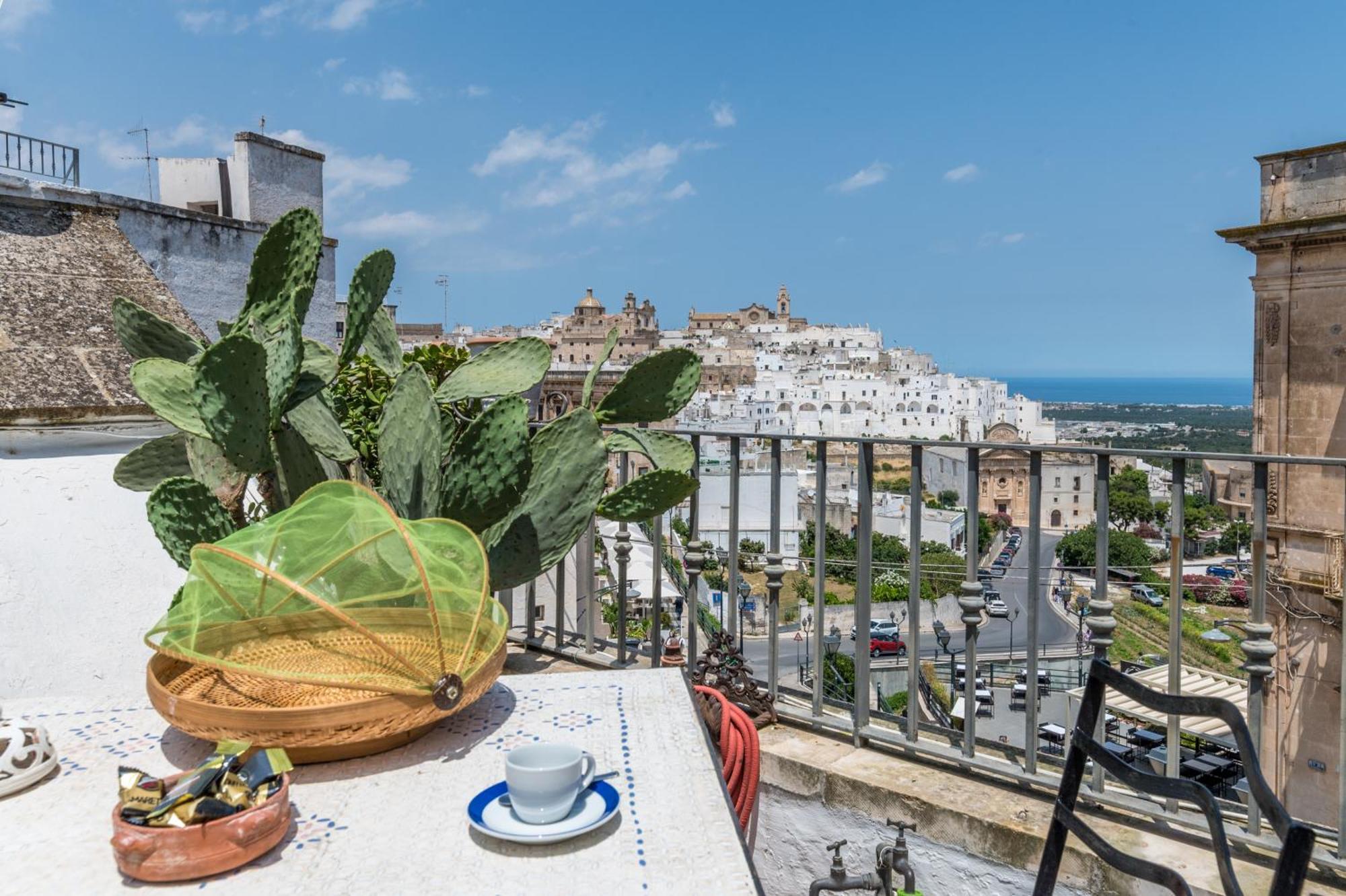 Sant Oronzo Palace Ostuni Bagian luar foto